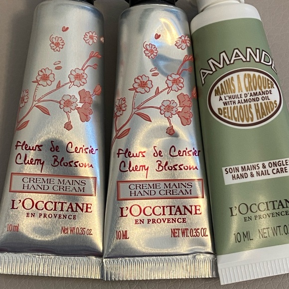 L’Occitane Deluxe Samples Set - Picture 3 of 4